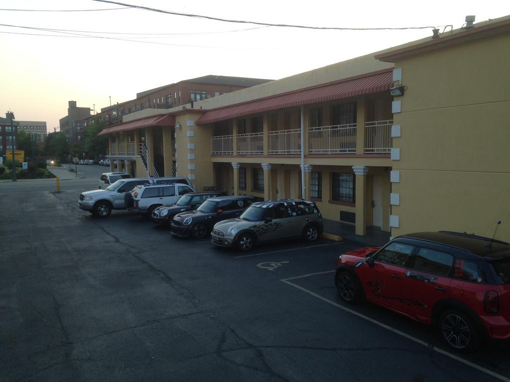Vista Inn & Suites Beale Street Memphis Exterior photo